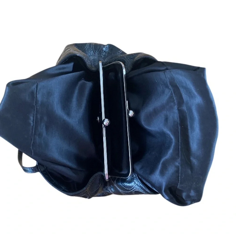 Coach Vintage Signature Kiss Lock Large Shoulder Bag Black Patent Leather